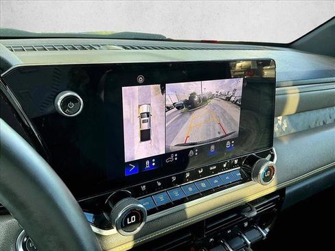 Used 2024 Chevrolet Colorado ZR2 w/ ZR2 Convenience Package III image 23