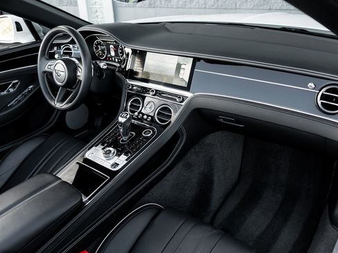 Certified 2022 Bentley Continental GT AWD/4WD image 2