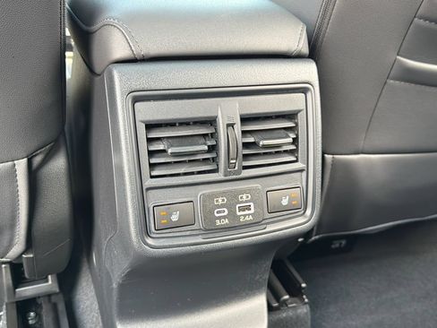 Certified 2026 Subaru Outback Touring AWD/4WD image 18