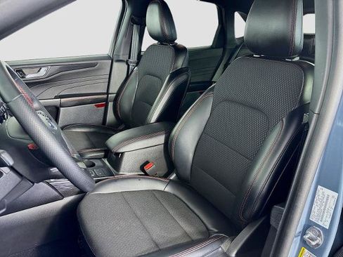 Certified 2025 Ford Escape ST-Line FWD image 19