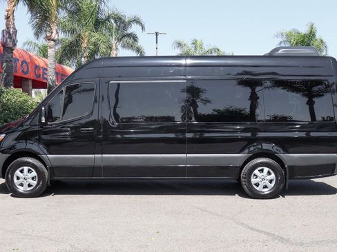 Used 2023 Mercedes-Benz Sprinter 2500 image 5