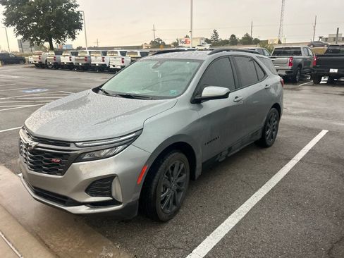 Used 2023 Chevrolet Equinox RS w/ LPO, Floor Liner Package AWD/4WD image 2