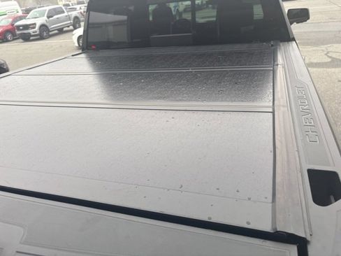 Used 2025 Chevrolet Silverado 1500 ZR2 w/ Technology Package image 20