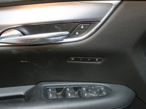 Used 2019 Cadillac XT5 Luxury w/ Trailering Package AWD/4WD image 18