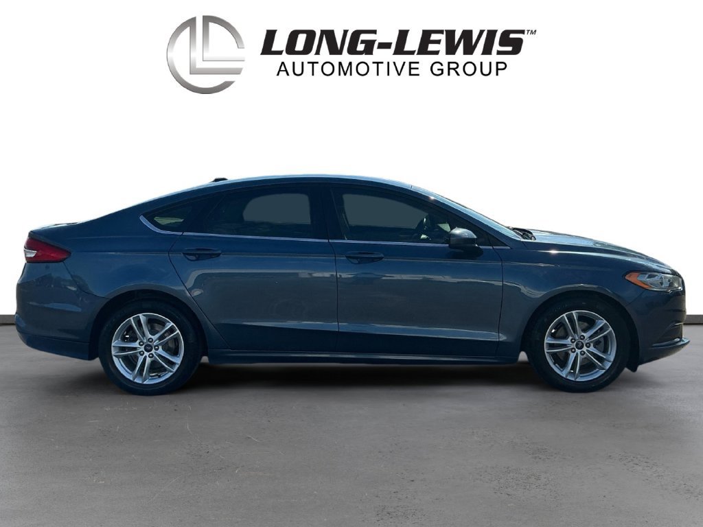 Used 2018 Ford Fusion SE w/ Fusion SE Technology Package FWD image 8