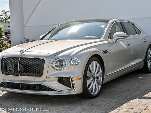 New 2026 Bentley Flying Spur Plug-In Hybrid image 2