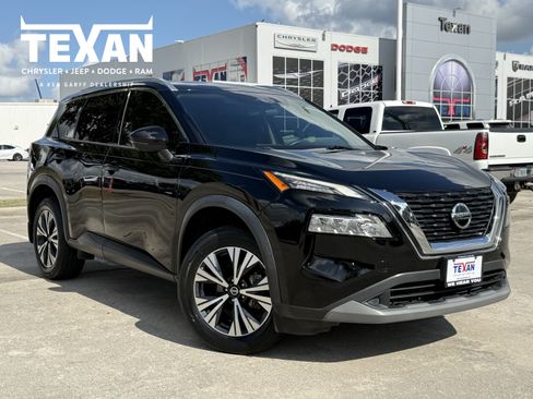 Used 2021 Nissan Rogue SV w/ Premium Package FWD image 1