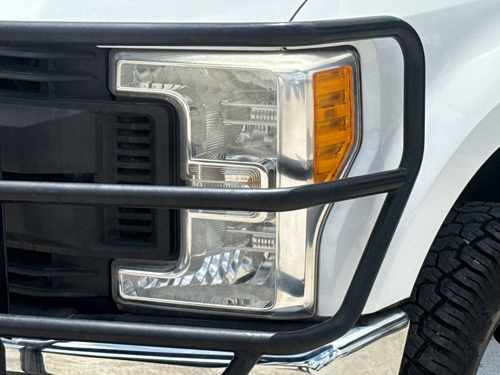 Used 2017 Ford F350 XL w/ Power Equipment Group AWD/4WD image 4