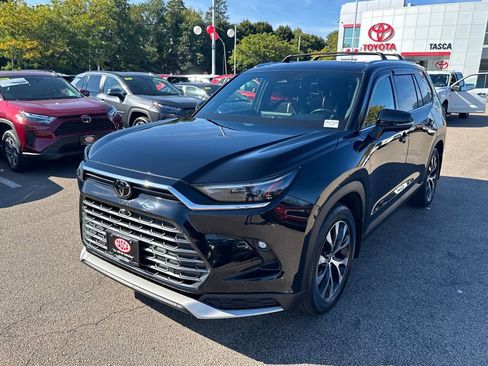 Used 2024 Toyota Grand Highlander AWD Hybrid image 3