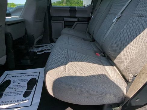 Used 2016 Ford F150 XLT AWD/4WD image 24