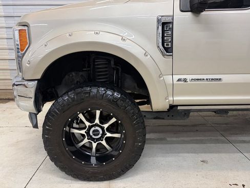 Used 2018 Ford F250 King Ranch w/ King Ranch Ultimate Package AWD/4WD image 4
