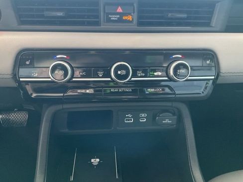 Certified 2025 Honda Pilot EX-L image 14