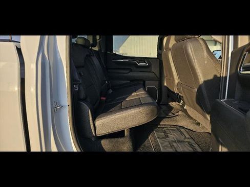 Used 2024 GMC Sierra 1500 SLT image 12