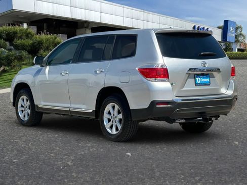 Used 2012 Toyota Highlander FWD image 7