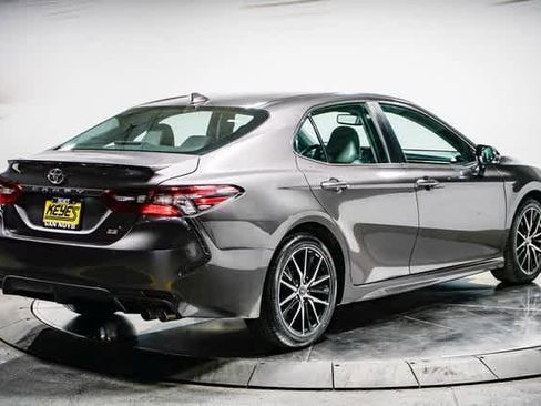 Certified 2023 Toyota Camry SE w/ Convenience Package image 5