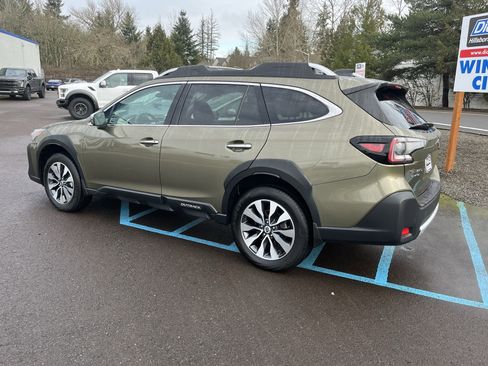 Used 2023 Subaru Outback Touring XT image 3