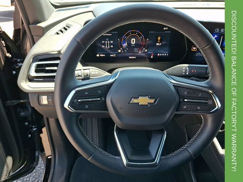 Used 2026 Chevrolet Traverse LT AWD/4WD image 19