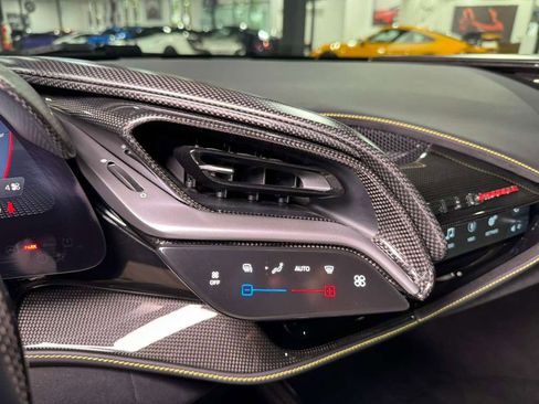 Used 2021 Ferrari SF90 Stradale image 18