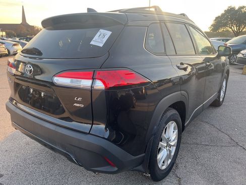 Used 2023 Toyota Corolla Cross LE image 4