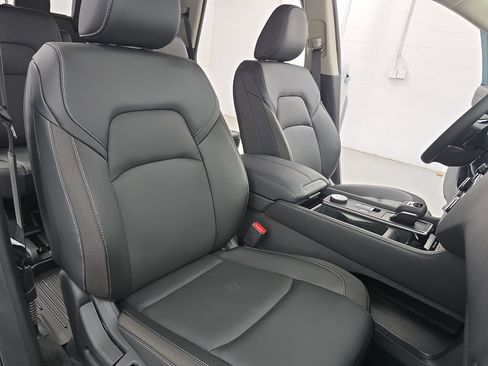 New 2026 Nissan Pathfinder SL image 10