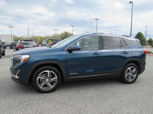 Used 2020 GMC Terrain SLT w/ Preferred Package image 4