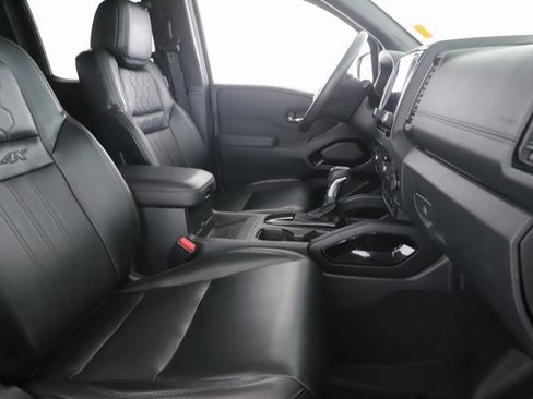 Used 2022 Nissan Frontier PRO-4X w/ Pro-4X Premium Package image 31