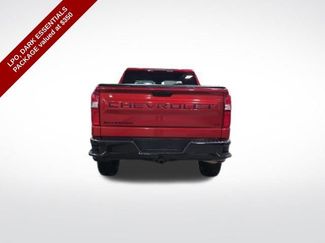 Used 2024 Chevrolet Silverado 1500 LT Trail Boss w/ LPO, Dark Essentials Package video 4