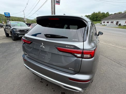 Used 2022 Mitsubishi Outlander SEL AWD/4WD image 9