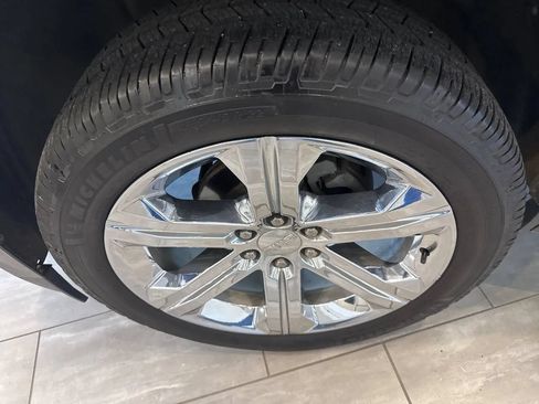 Used 2018 GMC Yukon Denali w/ Open Road Package AWD/4WD image 9