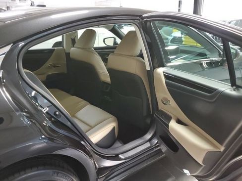 Used 2021 Lexus ES 250 w/ Premium Package AWD/4WD image 22