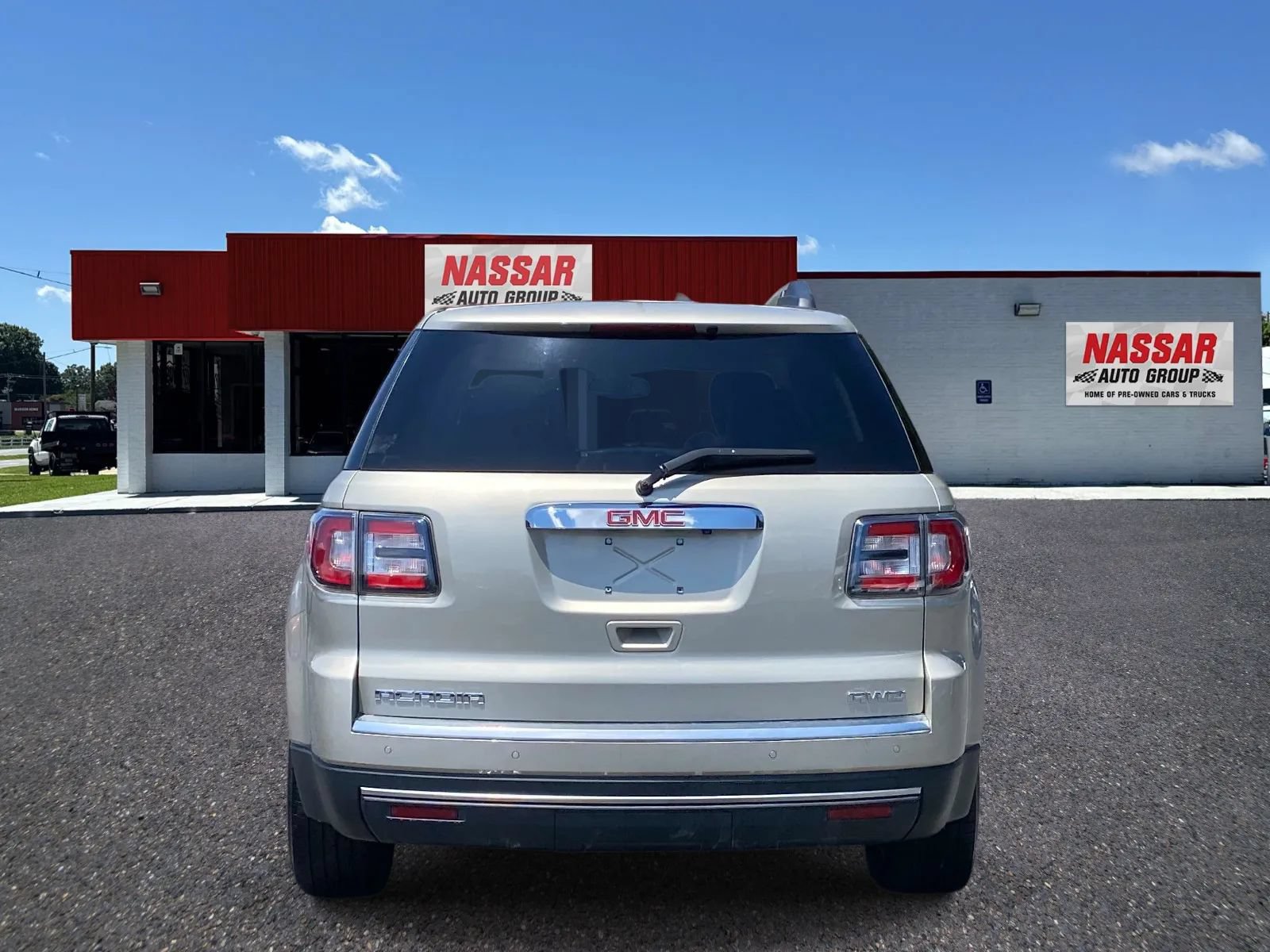 Used 2016 GMC Acadia SLT AWD/4WD image 5