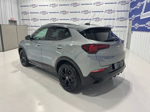 Used 2024 Buick Encore GX Sport Touring FWD image 4