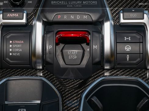 Used 2022 Lamborghini Urus AWD/4WD image 30