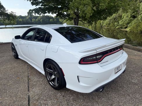 Used 2019 Dodge Charger SRT Hellcat w/ Navigation & Travel Group RWD image 8