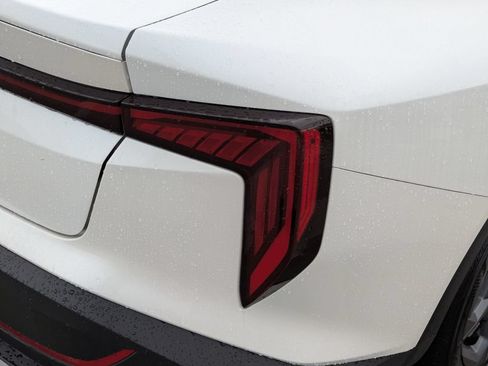 New 2026 Kia K4 FWD image 11