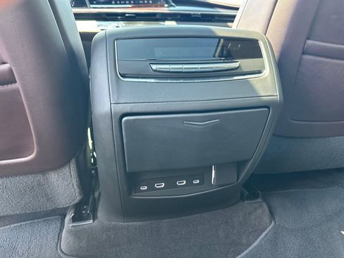 Used 2021 Cadillac Escalade ESV Sport Platinum w/ Heavy-Duty Trailer Package AWD/4WD image 23