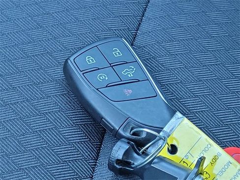 Used 2022 GMC Sierra 1500 Elevation image 25