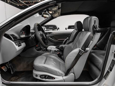 Used 2004 BMW M3 Convertible RWD image 4