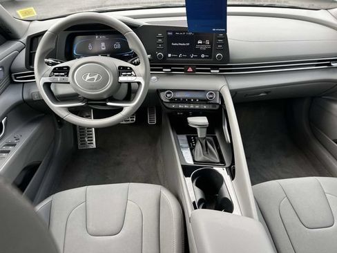 Certified 2026 Hyundai Elantra SEL Sport Premium FWD image 15