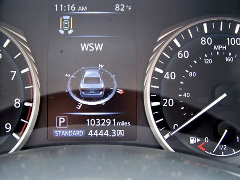 Used 2018 INFINITI Q50 Luxe w/ Cargo Package (L95) image 16