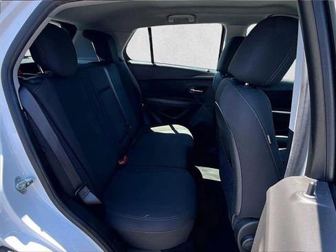 Used 2020 Chevrolet Trax LS image 28