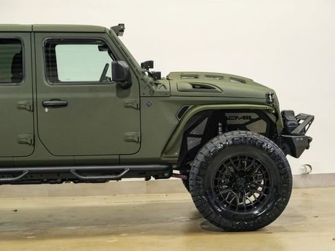 Used 2025 Jeep Gladiator Sport image 35