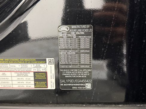 Used 2025 Land Rover Range Rover Sport SE AWD/4WD image 21