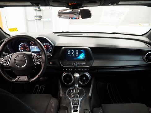 Used 2016 Chevrolet Camaro LT image 17