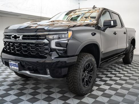 New 2026 Chevrolet Silverado 1500 ZR2 AWD/4WD image 3