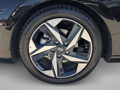 Used 2023 Hyundai Elantra Limited FWD image 25