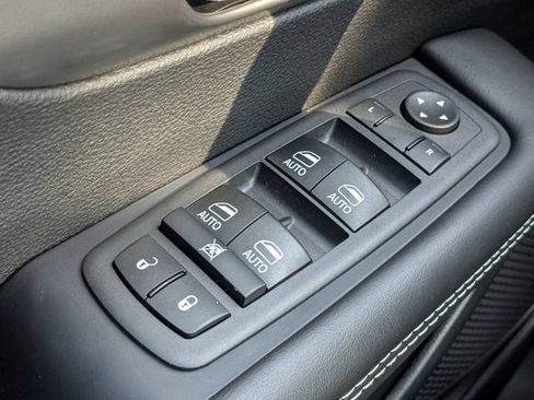 New 2026 Chrysler Pacifica Select FWD image 23