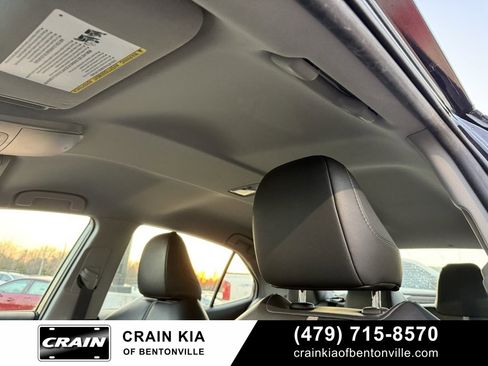 Used 2019 Toyota Camry SE image 22