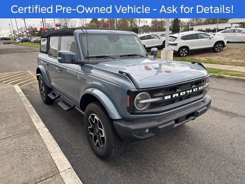 Used 2023 Ford Bronco Outer Banks AWD/4WD image 2