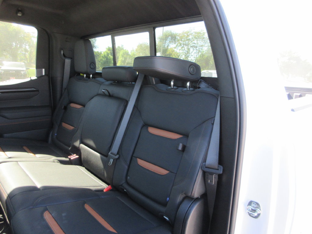 New 2026 GMC Sierra 1500 AT4 w/ AT4 Premium Package AWD/4WD image 13